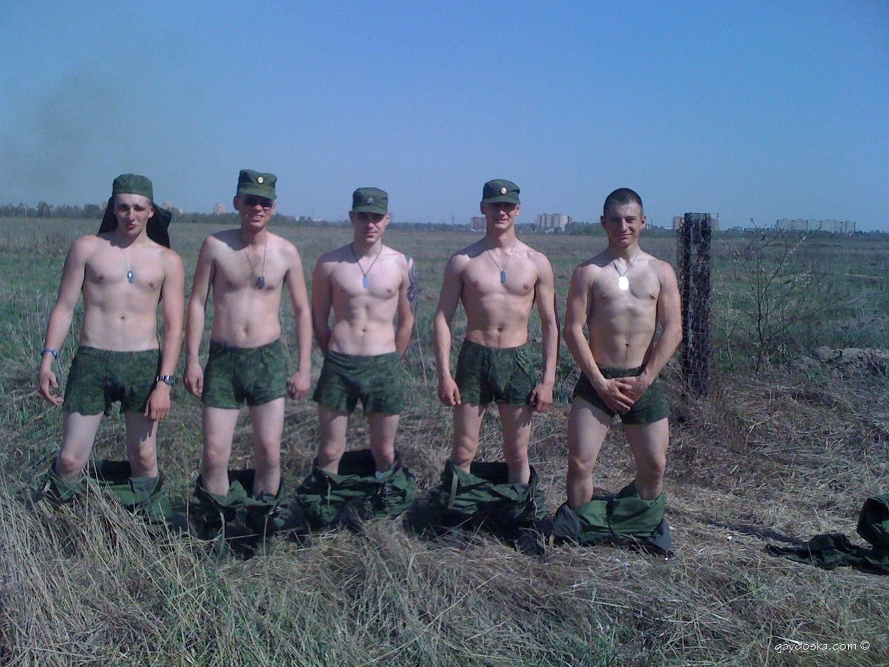 армейская баня голые парни фото 112