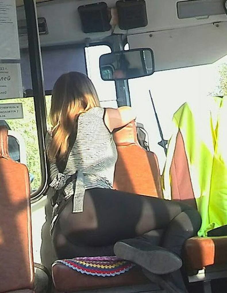 вот это жопа у девушки в автобусе фото 23