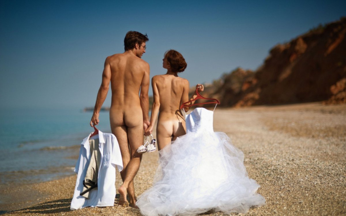 Nude wedding photoshoot