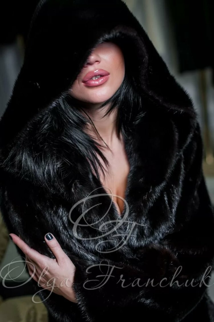 Бритни Спирс в шубе