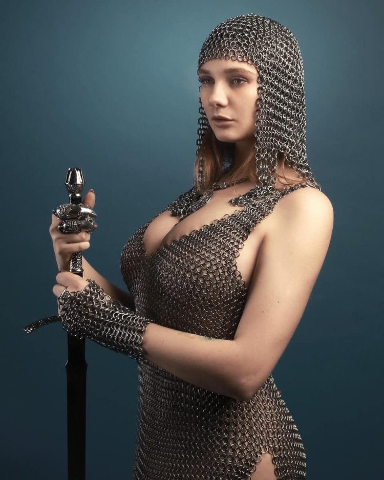 Челси Хэндлер грудь