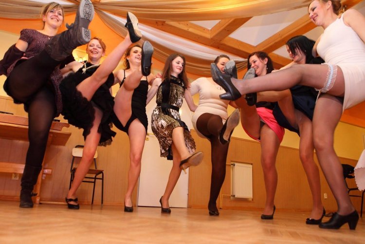 Вечеринка ню в гарнизоне