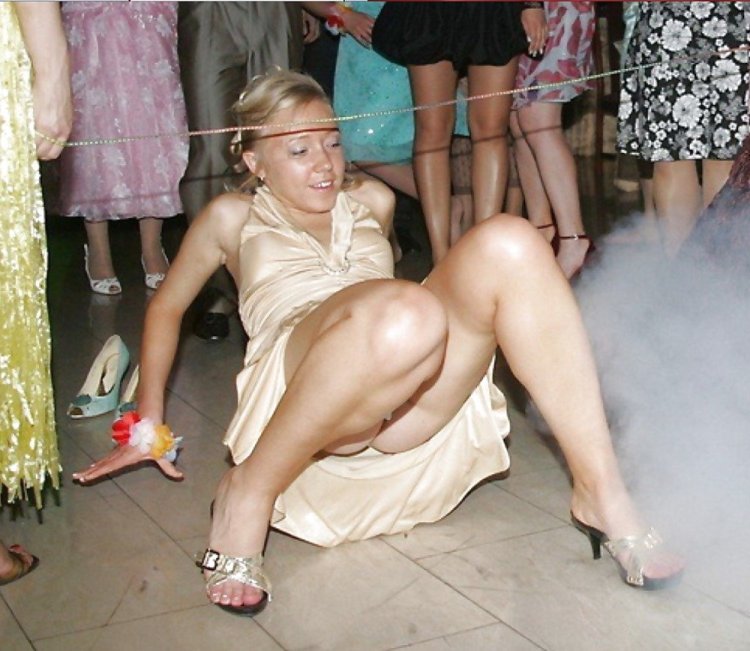 Случайные голые женщины