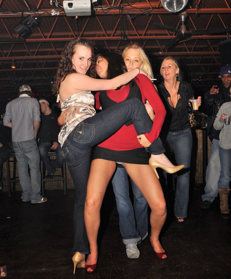 Без трусов на вечер нке