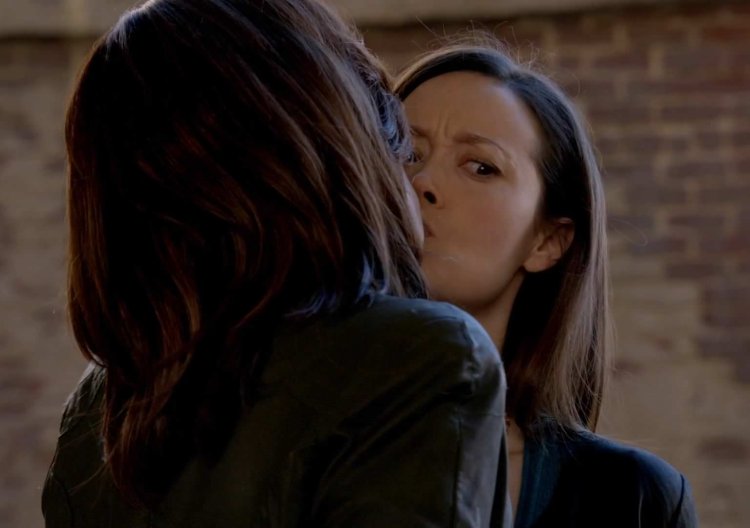 Эмили Суоллоу тьма