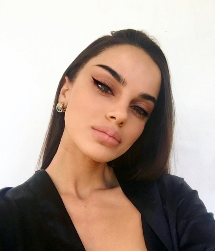 Красивые молодые грузинки