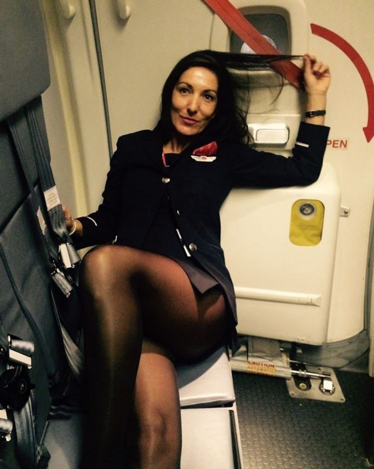 Claire Castel бортпроводница