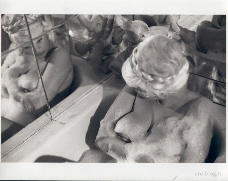 Джейн Мэнсфилд топлесс