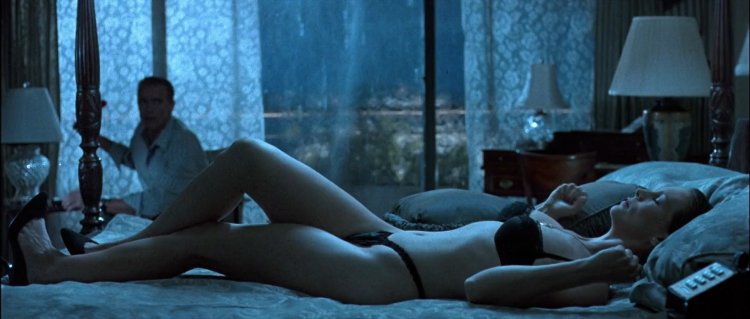 Джейми ли Кёртис сиськи