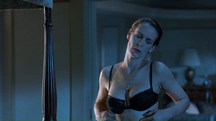 Jamie Lee Curtis hot