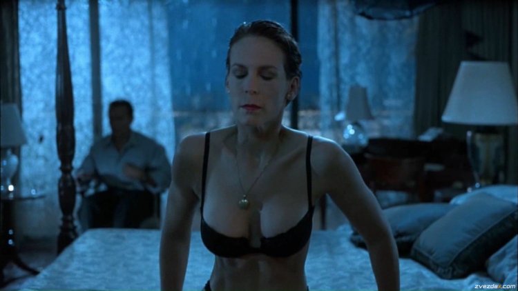 Джейми ли Кёртис сиськи