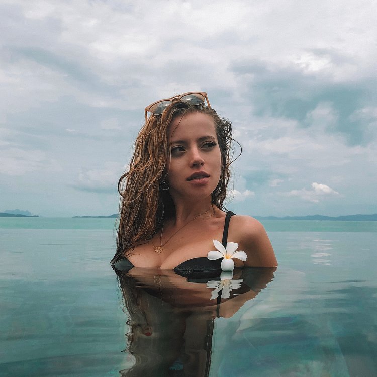 Василина Юсковец feet