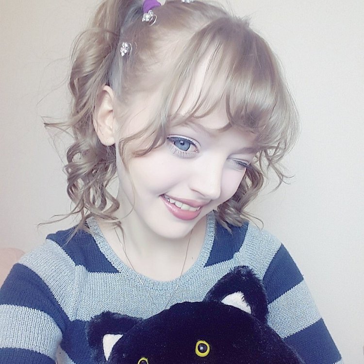 Дакота роуз