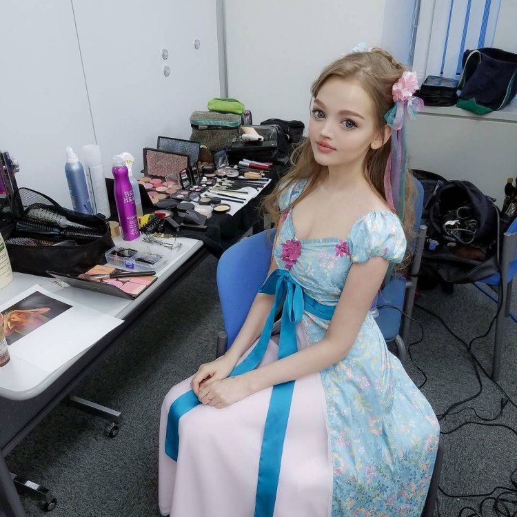 Адриана Чечик обконченная