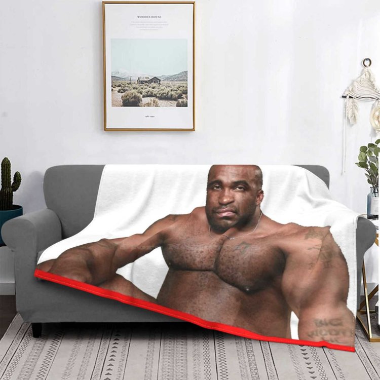 Журнал плейбой значок