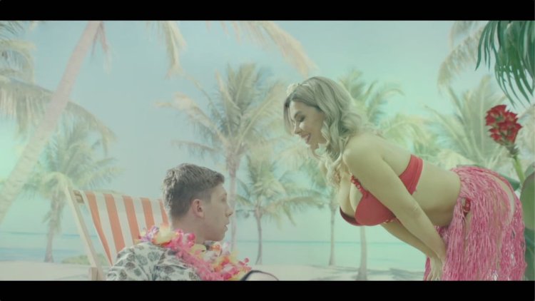 Случайно на пляже