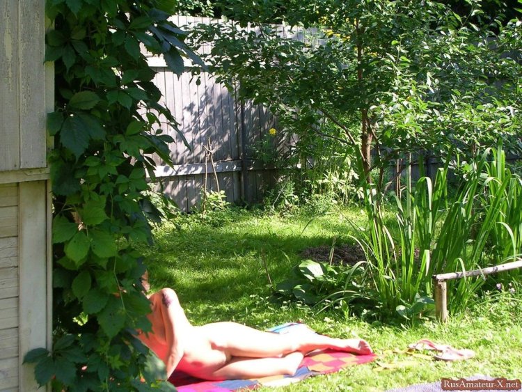 Зрелая соседка по даче