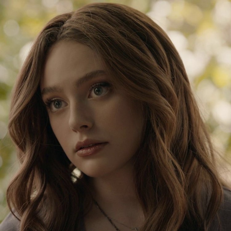 Danielle Rose Russell