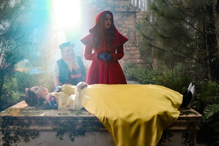 Даниэль Роуз Расселл 2021 г