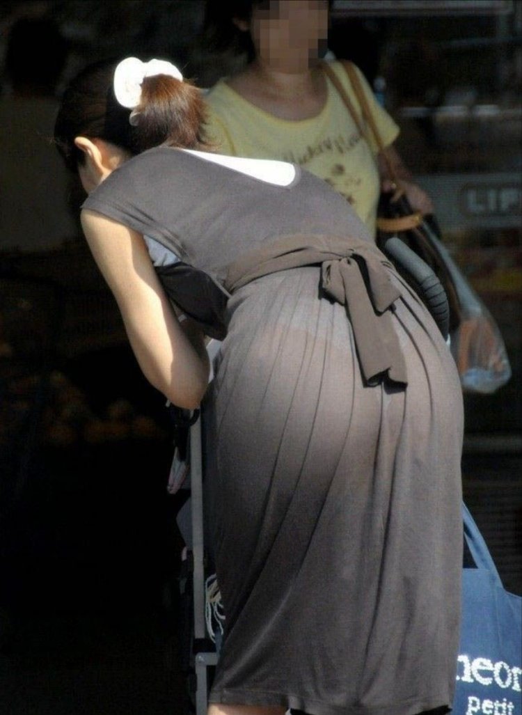 Просвечивает через одежду