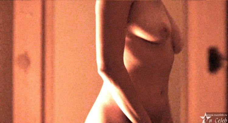 Скарлет Йохансон топлес