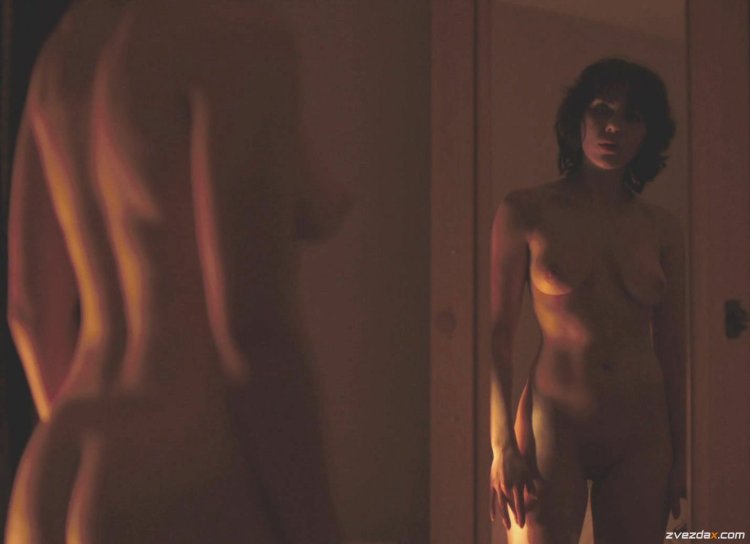 Скарлетт Йоханссон голо