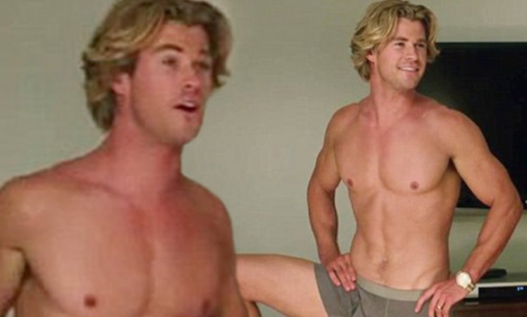 Лиам Хемсворт голый