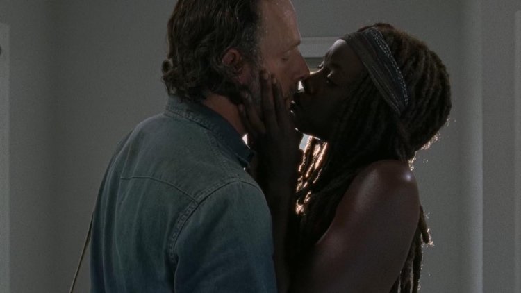 Голая Карли из игры the Walking Dead