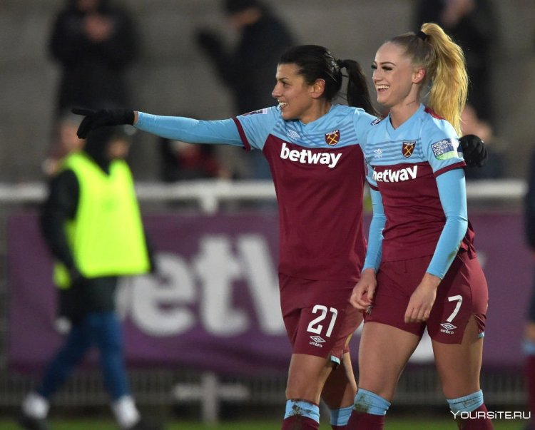 Алиша Леман