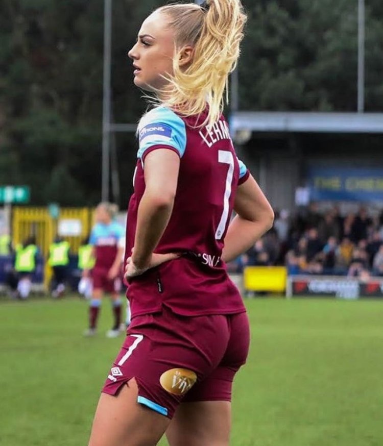 Леман футболистка