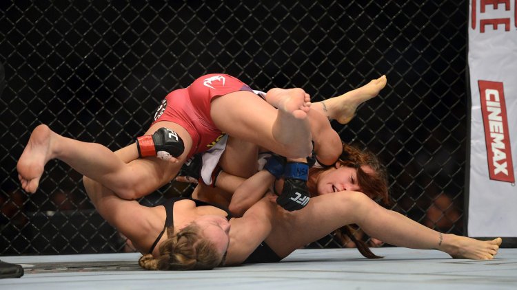 Бой Лас Вегас Нижнем белье