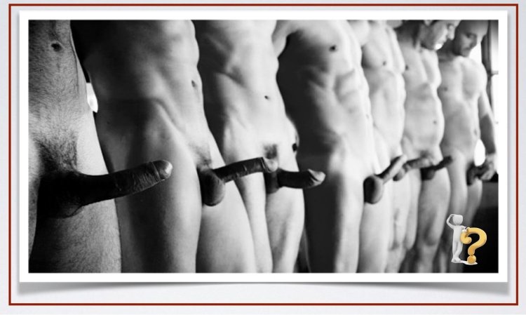 Играется с киской подруги