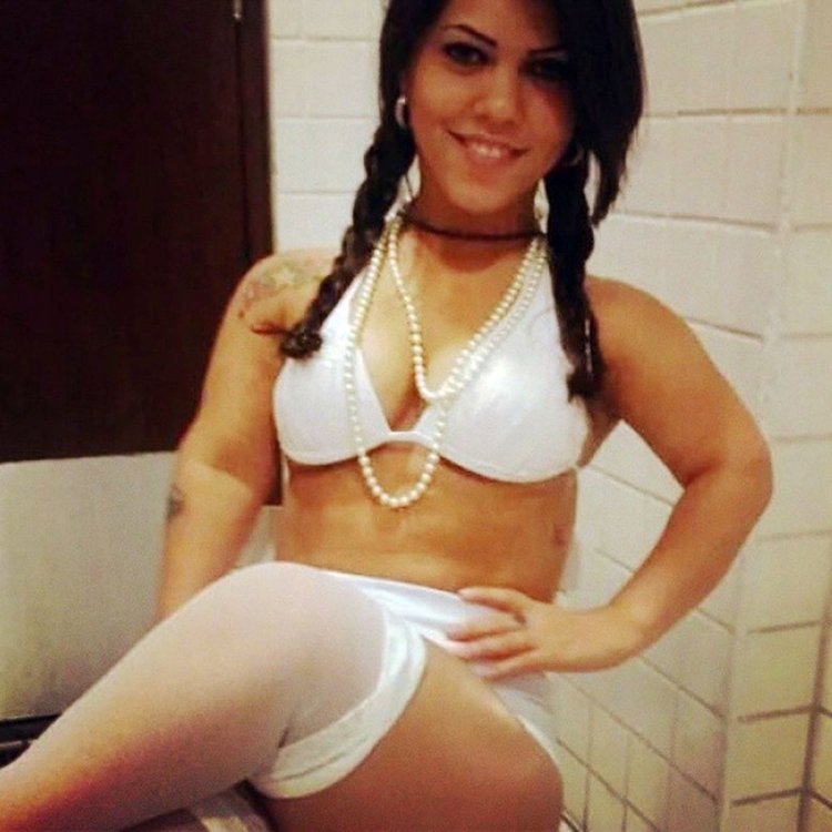 Лилипутка модель Карина Лемос