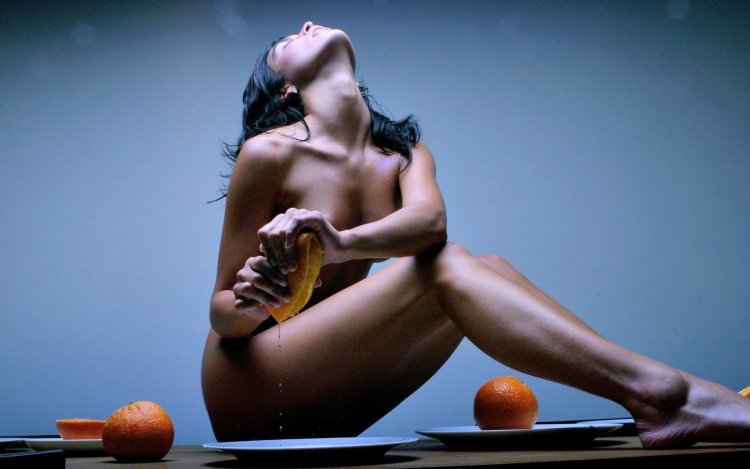 Голые и красивые клубничка