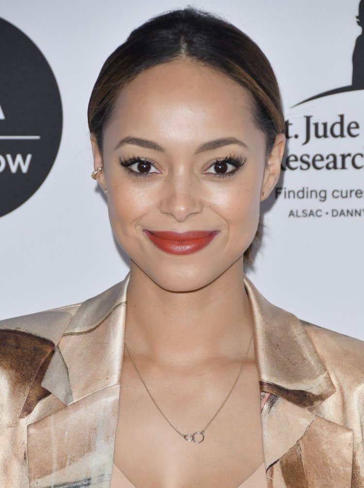 Эмбер стивенс