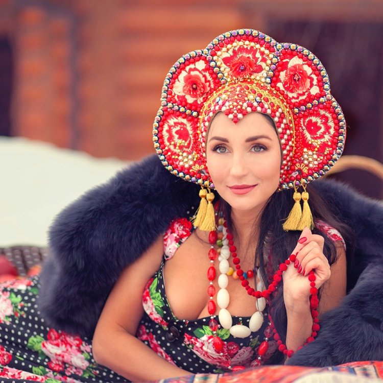 Маргарита Карева кокошник