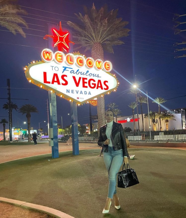 Джорджина Родригес на яхте