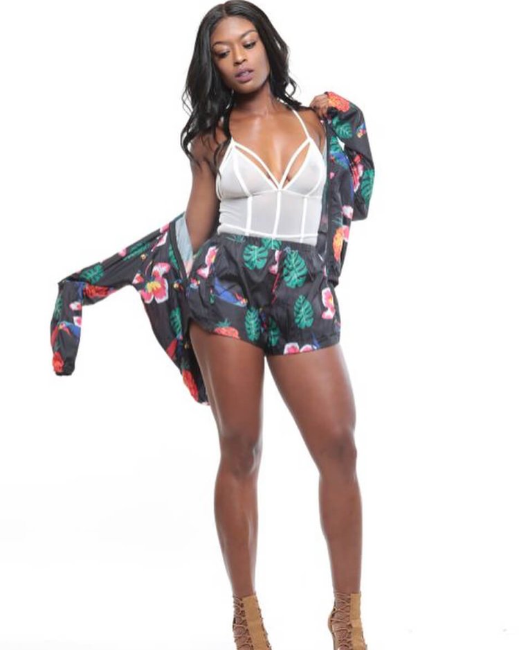 Джависия Лесли слив