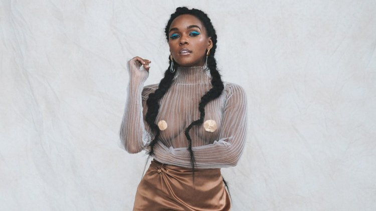 Лесли Бибб в купальнике