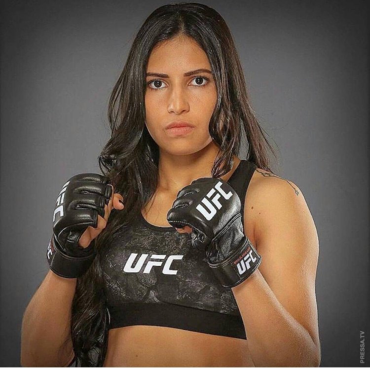 Боец юфс Ронда Роузи