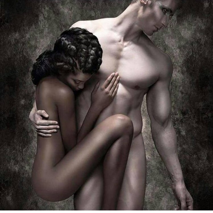 Эротическая фотосессия пары