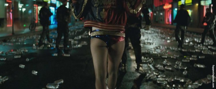 Марго Робби в Нижнем белье в фильме