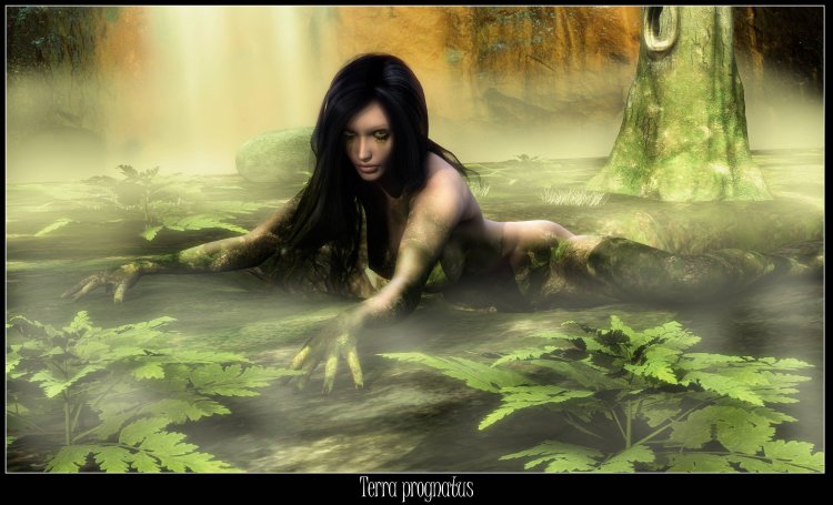 Девушка ползет