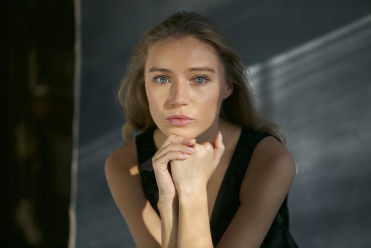 Арина Постникова актриса