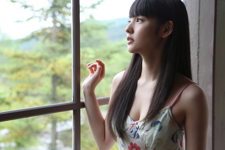 Юми Сугимото бикини