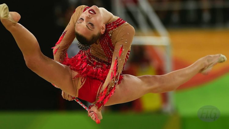 Красивые гимнастки