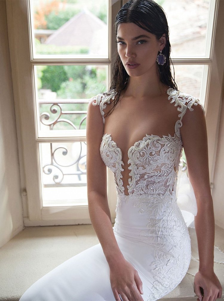 Эротическое свадебное платье