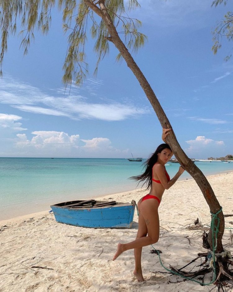 Диана босхомджиева