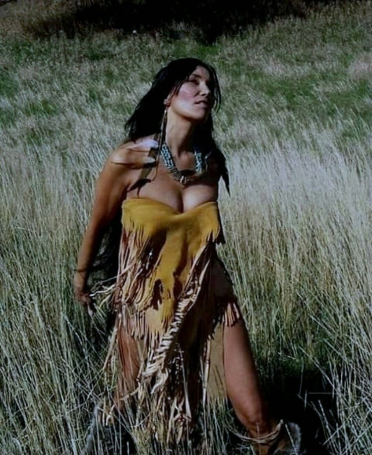 Девушка индеец на рабочий стол