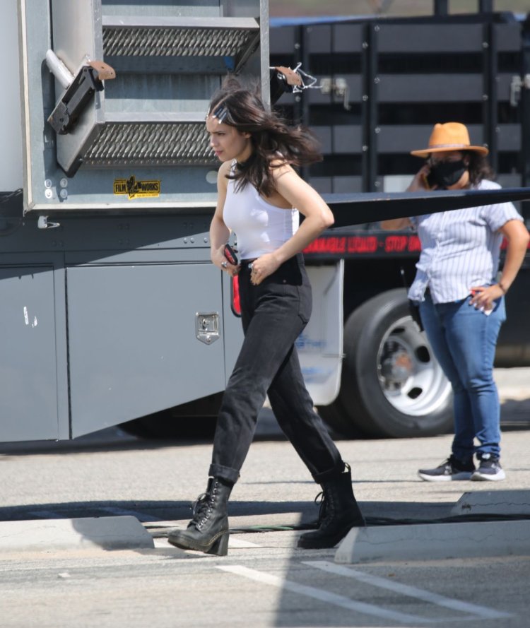 София Карсон hot